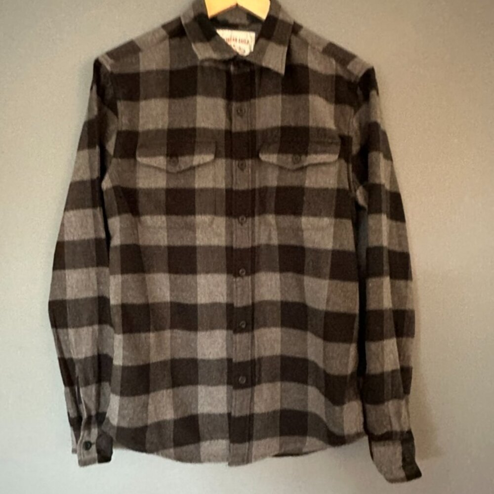American Eagle Iconic Flannel Button Down Size Sm… - image 1